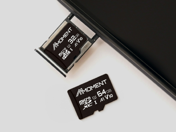 Amazon A+_MMOMENT_microSD-MM11_mobil-01 Amazon A+_MMOMENT_microSD-MM11_mobil-01
